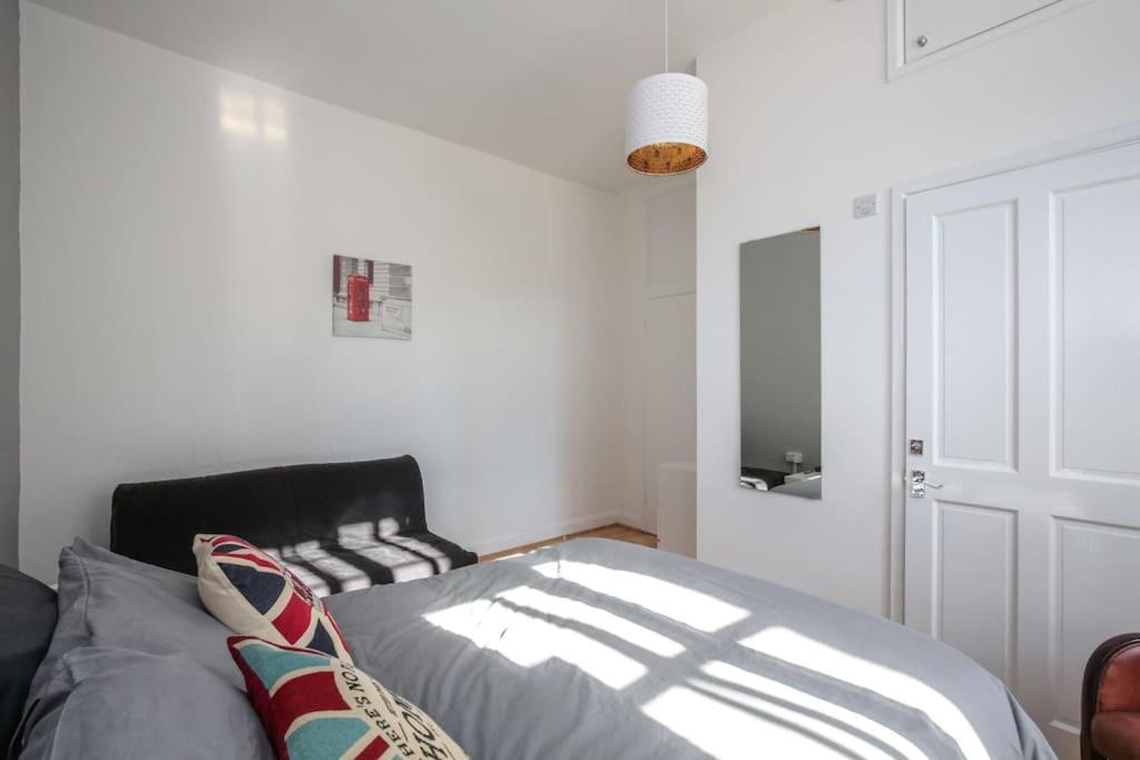 Large Modern Spacious House 6 Bedrooms 5 Bathrooms * Londres
