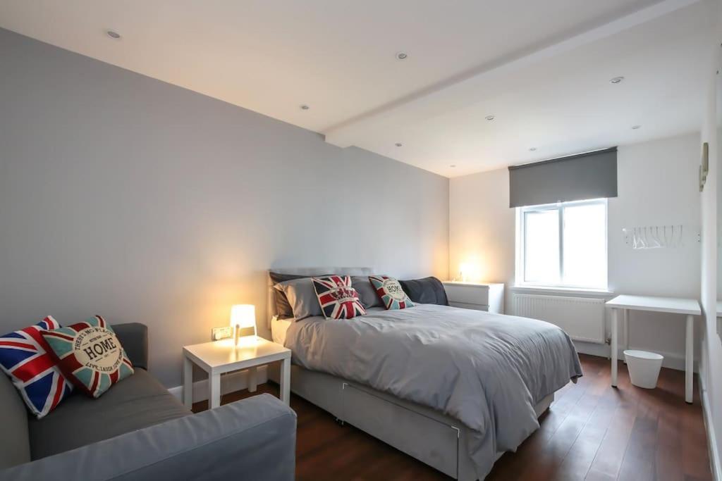Large Modern Spacious House 6 Bedrooms 5 Bathrooms Сasa de vacaciones Londres