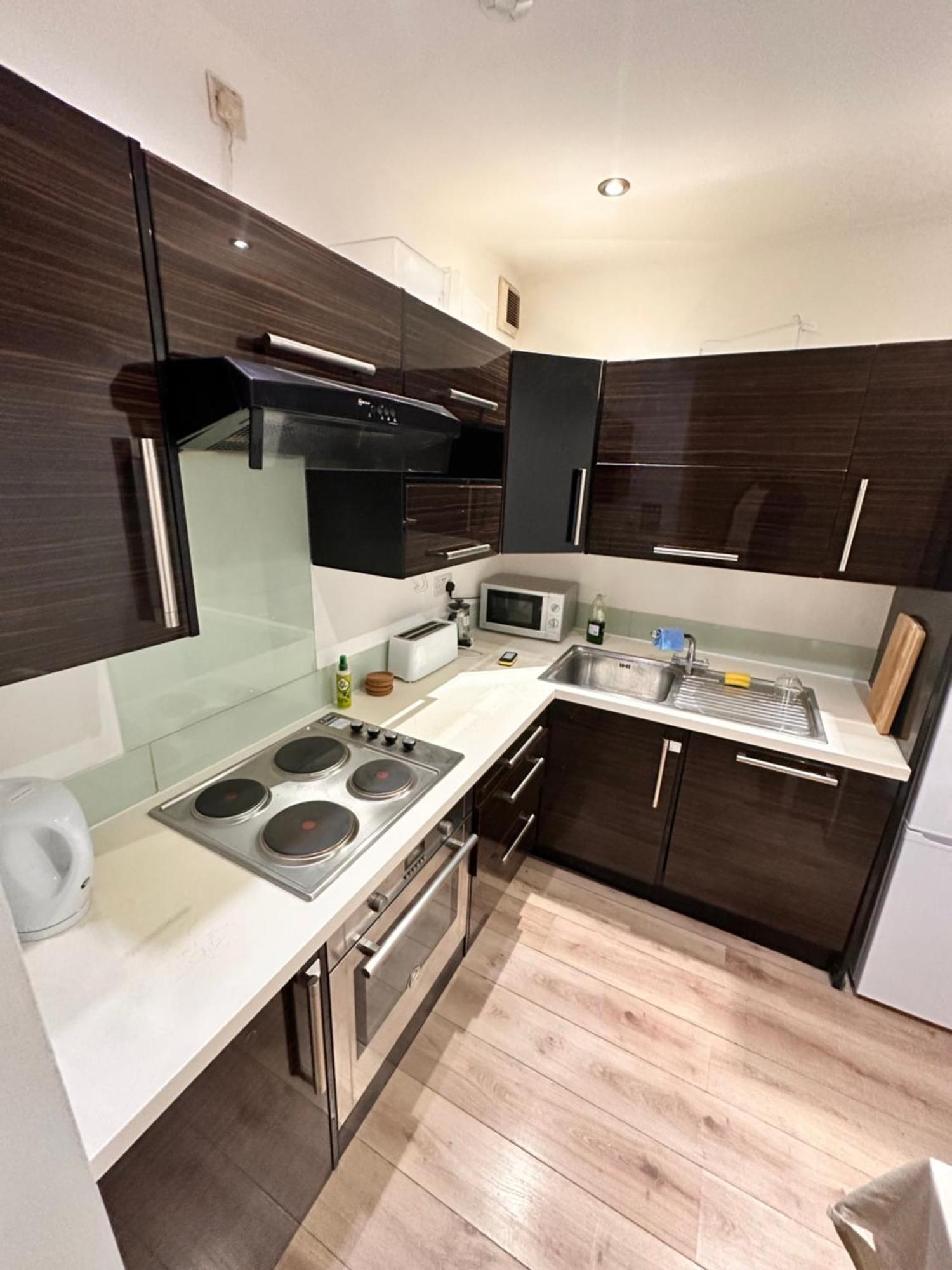 2 Modern Double In The Heart Of Brick Lane * Londres