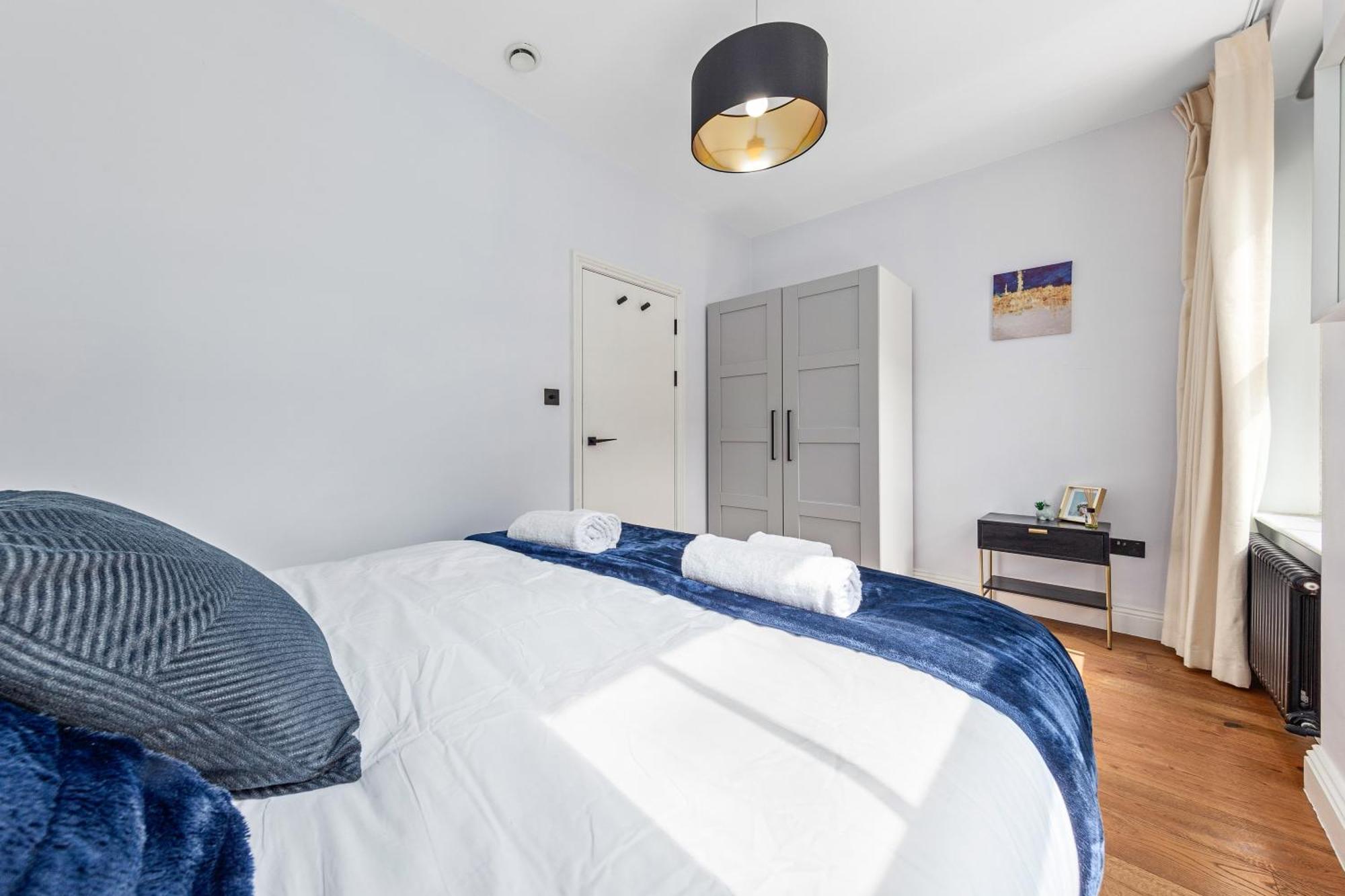 Stylish 2 Bedroom In Westminster Sleeps 5 With Ac Apartment London