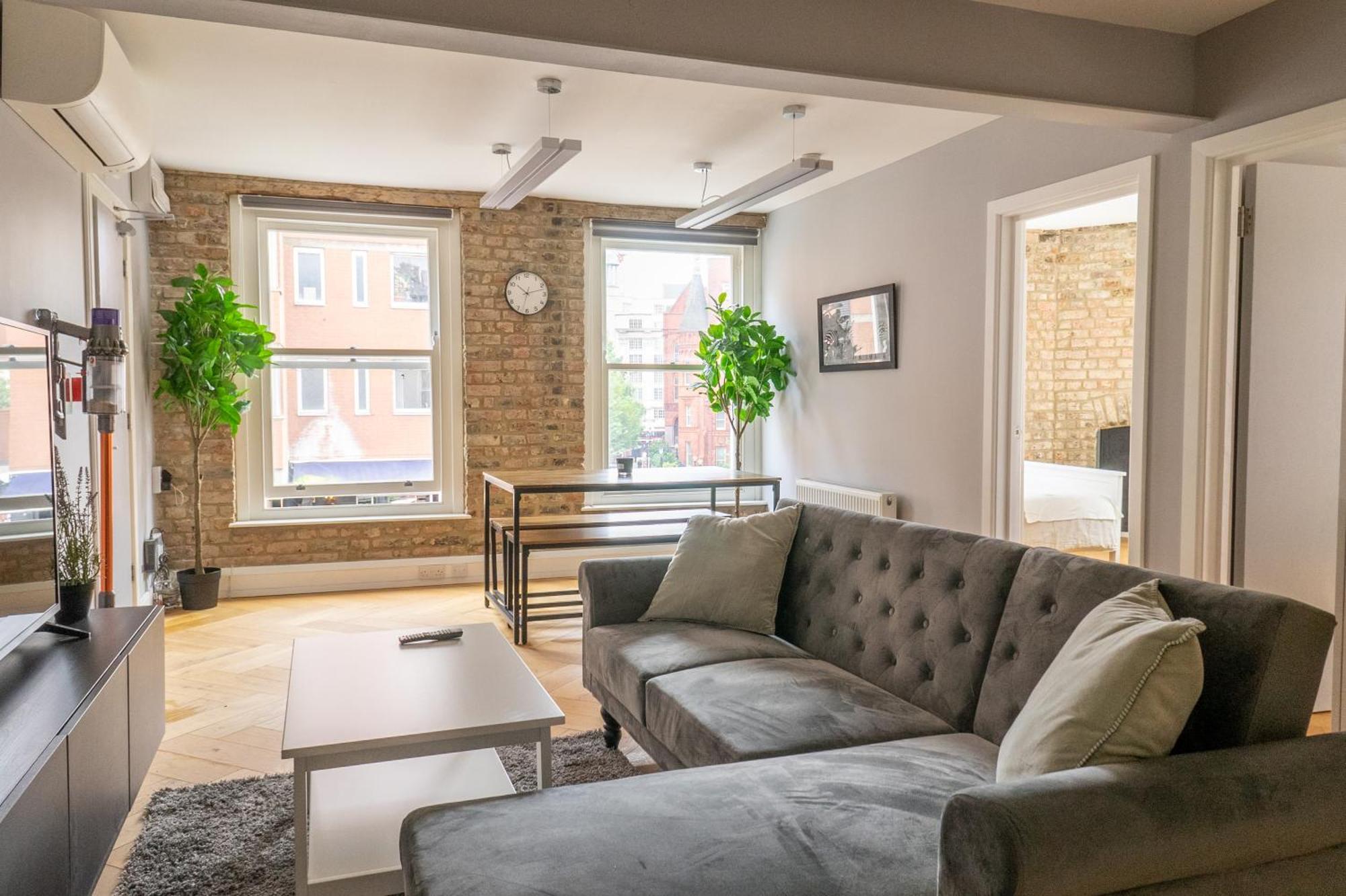 Air - Hatton Garden - Great Transport Links * Londres