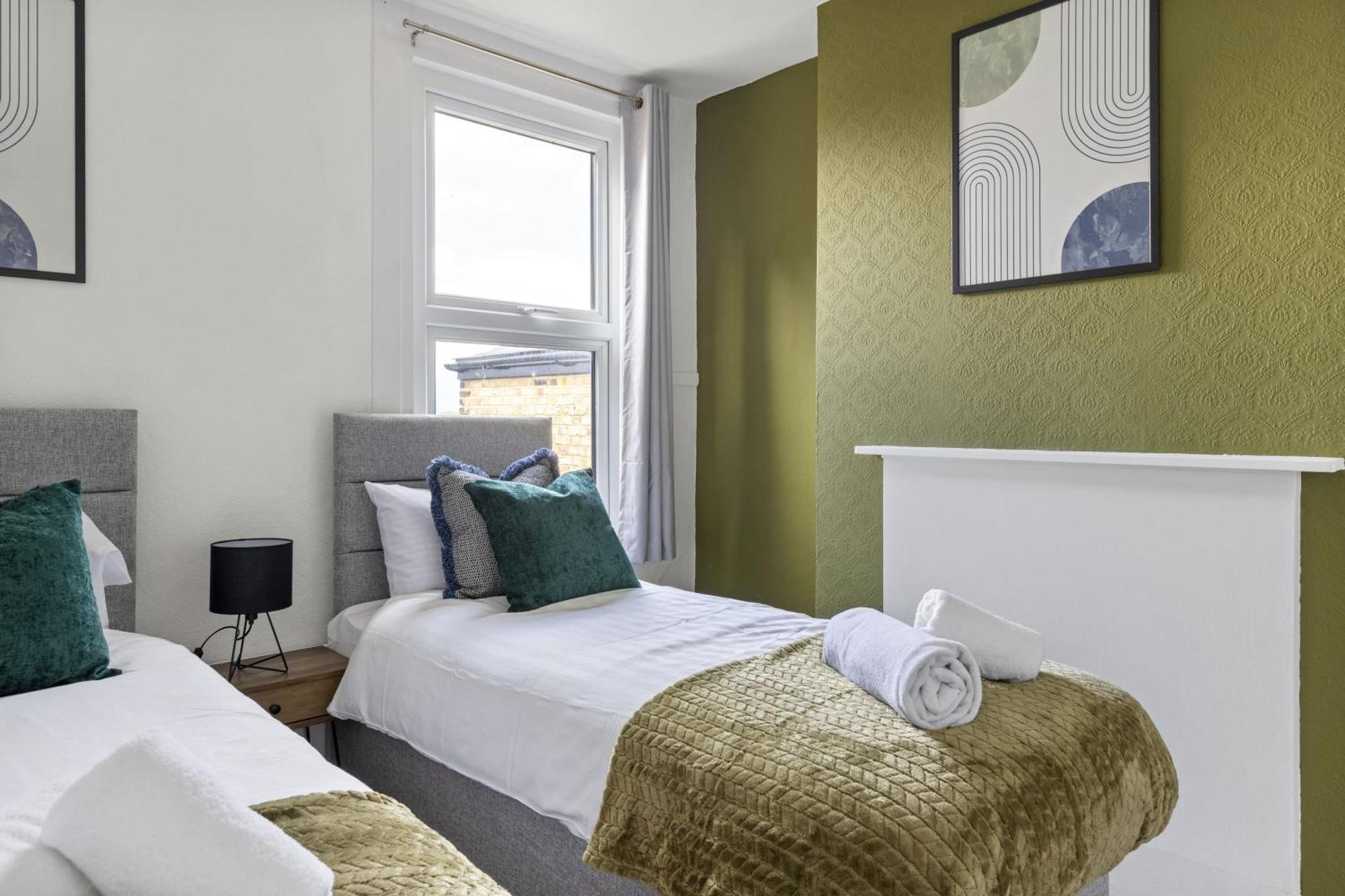 Hébergement de vacances Parea Living - Hackney, 4-bedroom Victorian House W Big Garden *
