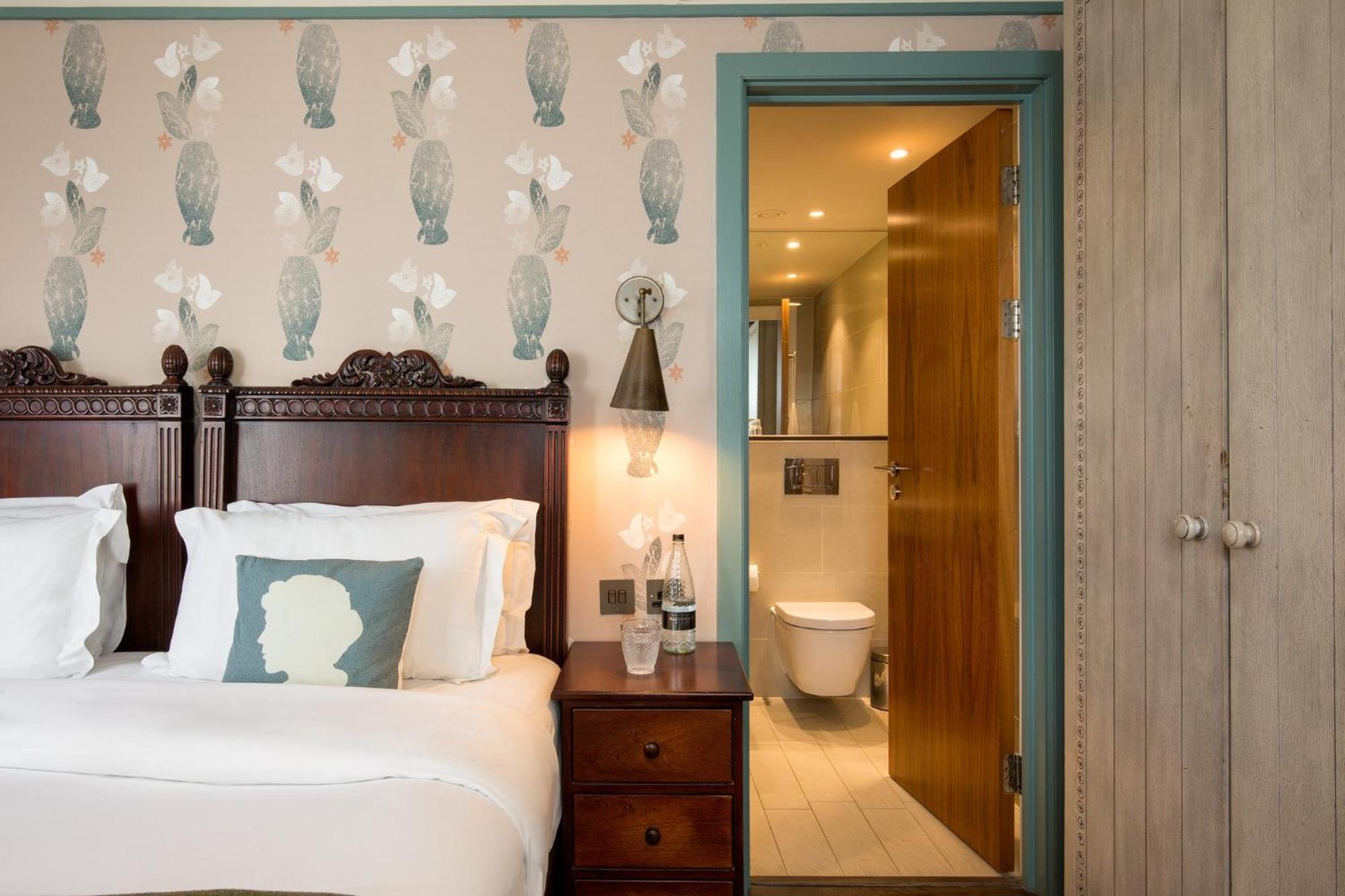 Morton Hotel