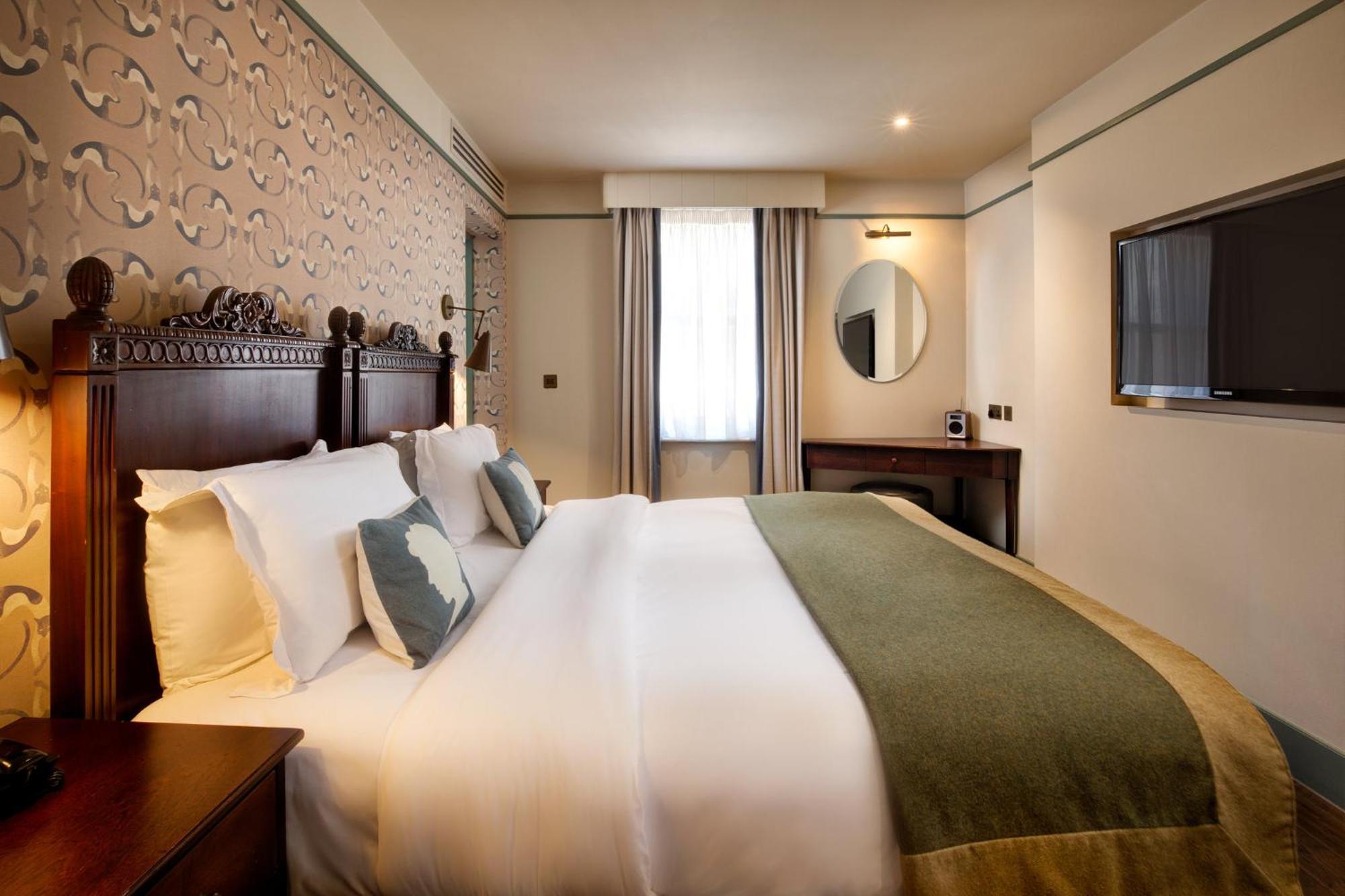 Morton Hotel