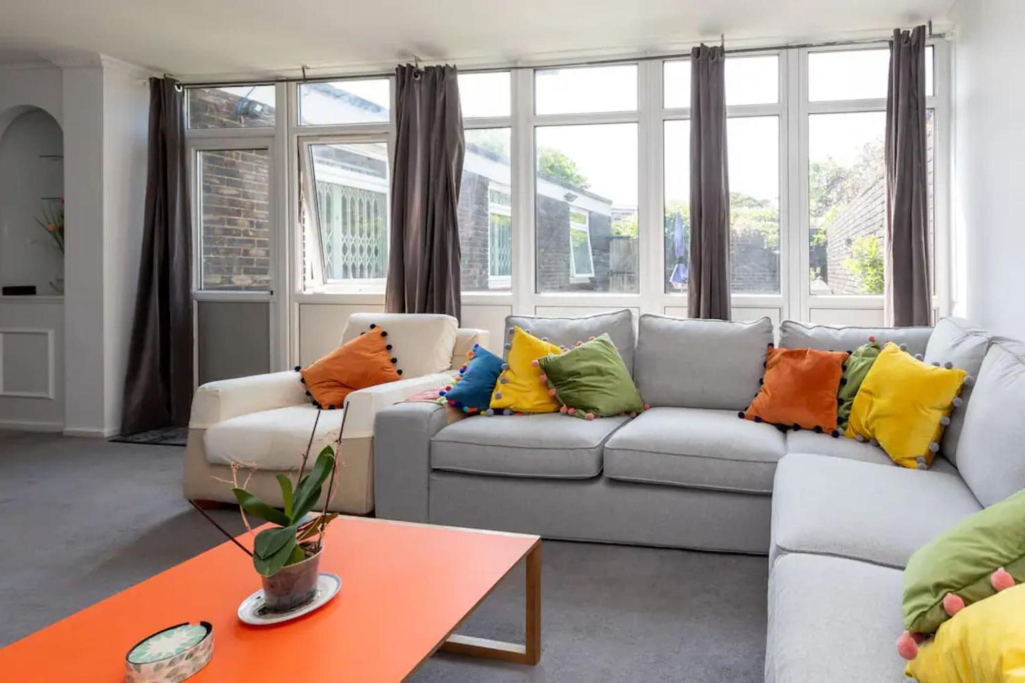 Spacious & Welcoming 4bd House - Kennington Apartamento Londres