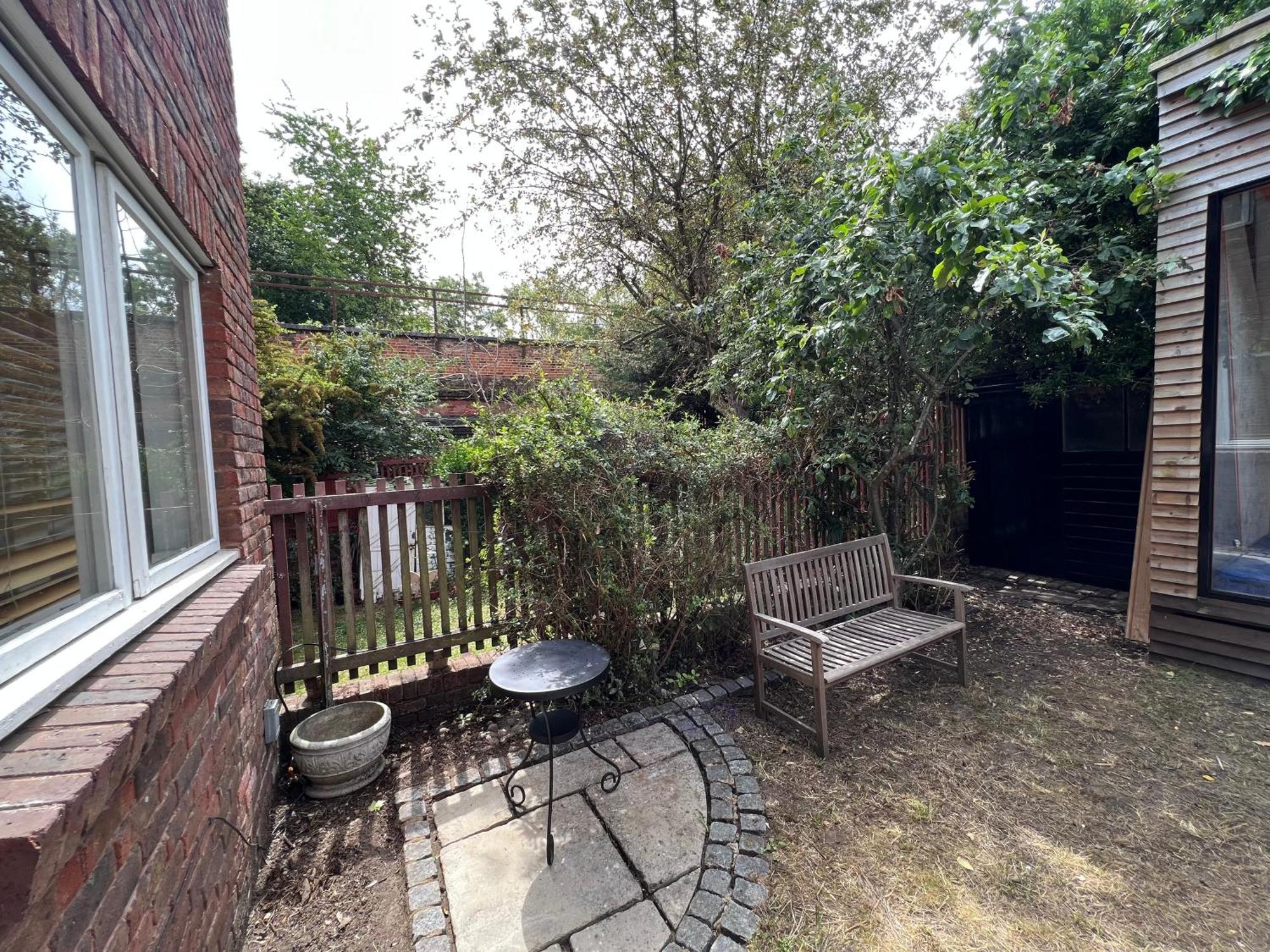 3 Bedroom Town House In Muswell Hill