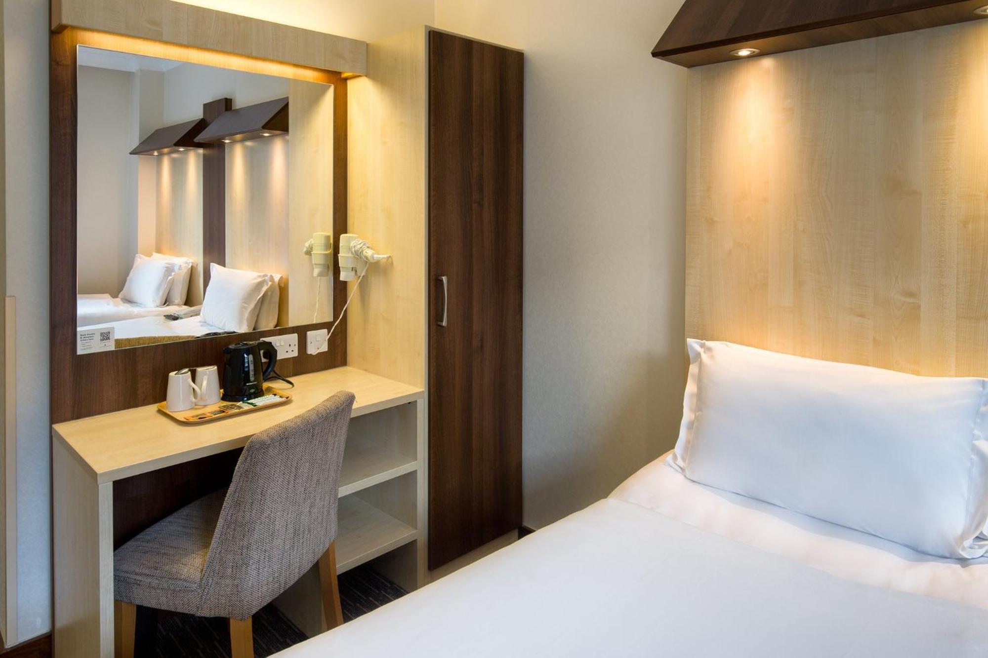 Hotel Royal National