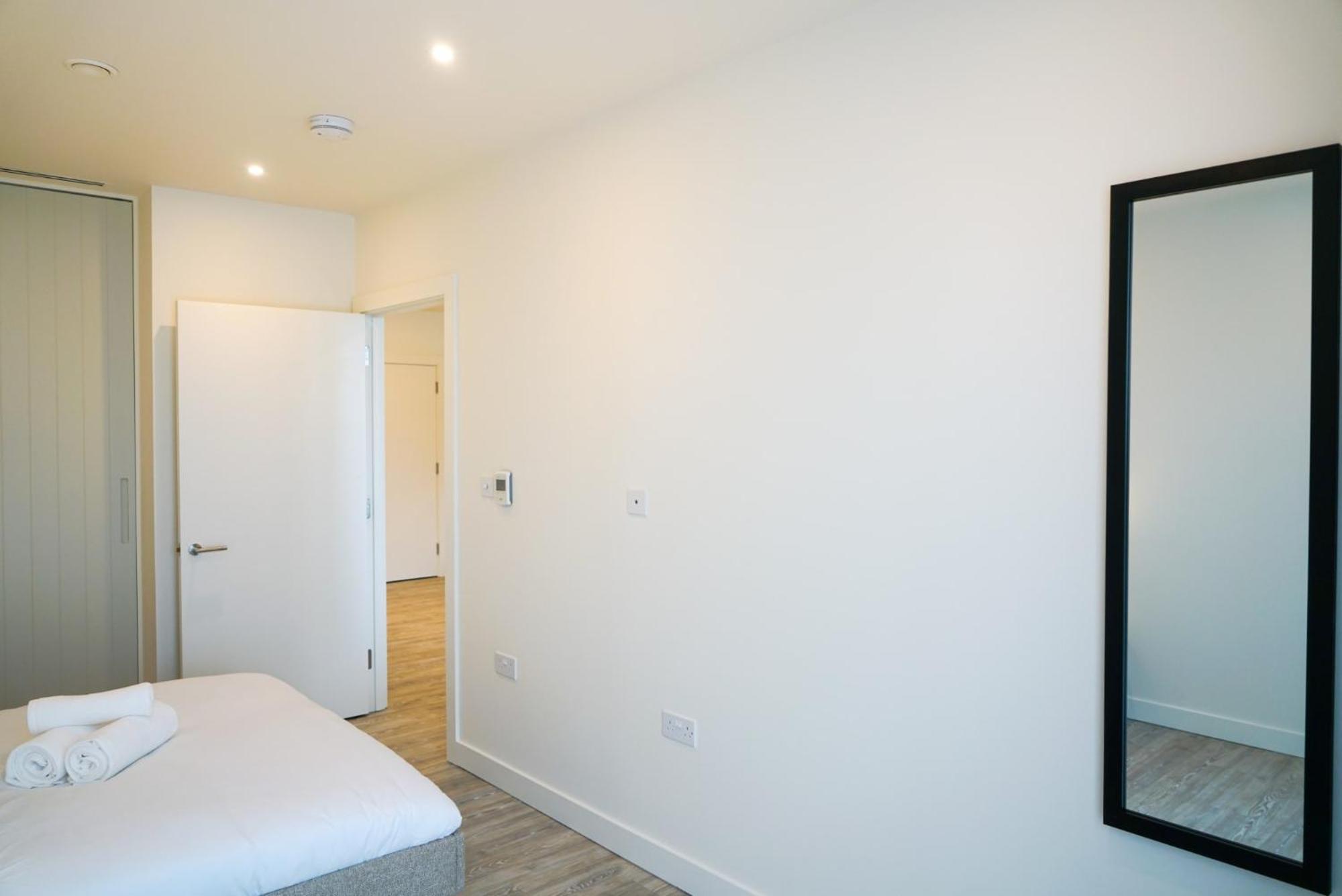 One And Two Bedroom At Coppermaker Square In Lively Stratford Appart hôtel Londres