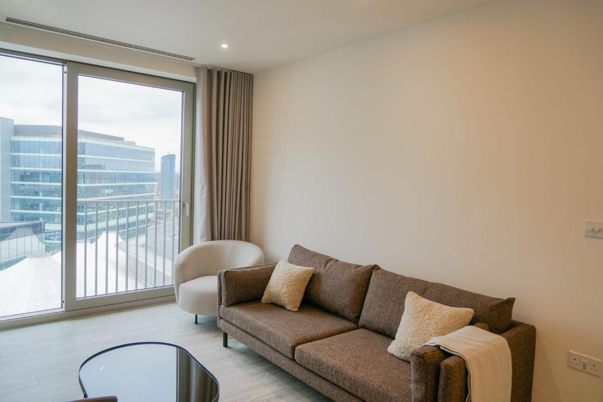 One And Two Bedroom At Coppermaker Square In Lively Stratford Londres