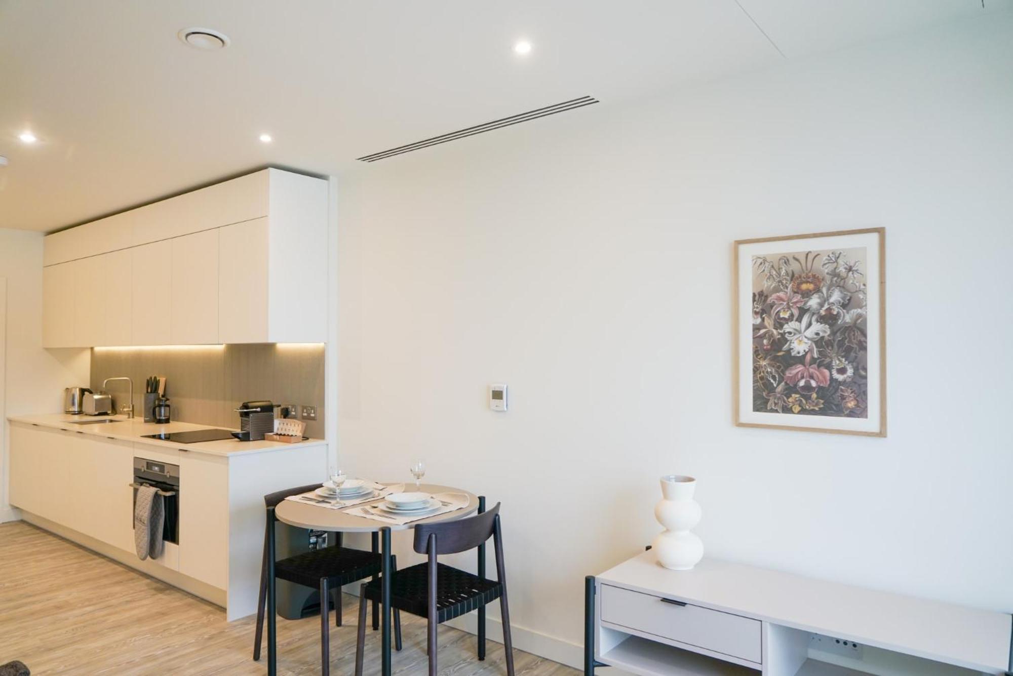 One And Two Bedroom At Coppermaker Square In Lively Stratford Appart hôtel Londres