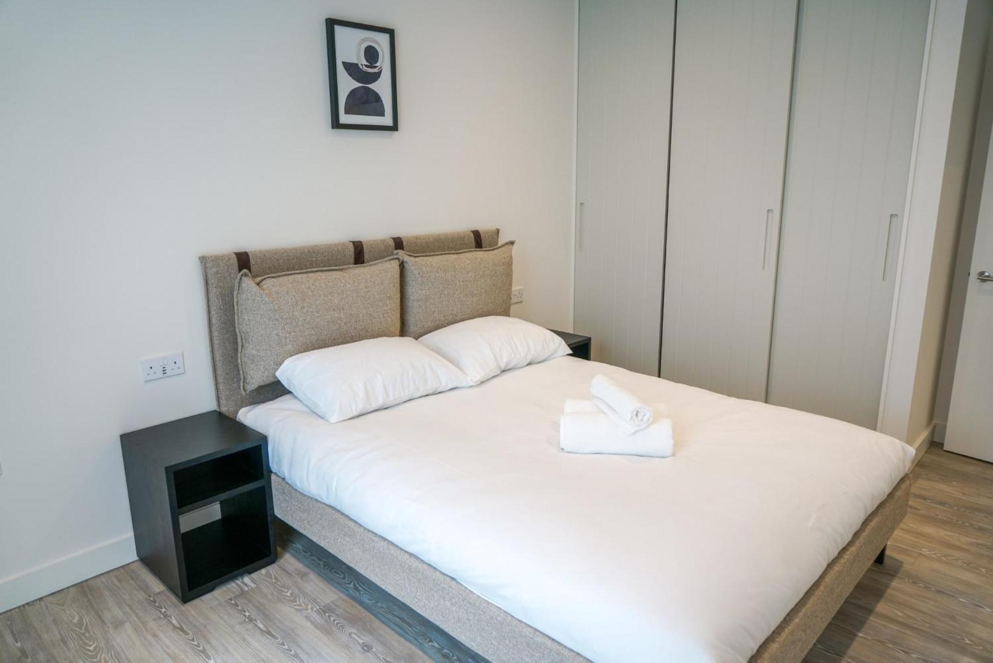 One And Two Bedroom At Coppermaker Square In Lively Stratford Appart hôtel *