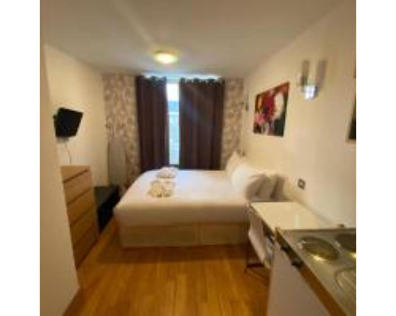 80 Inverness Terrace Apartamento