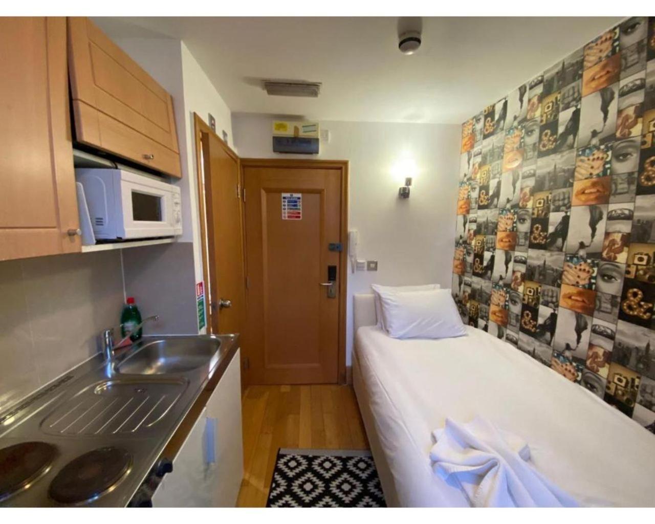 80 Inverness Terrace * Londen