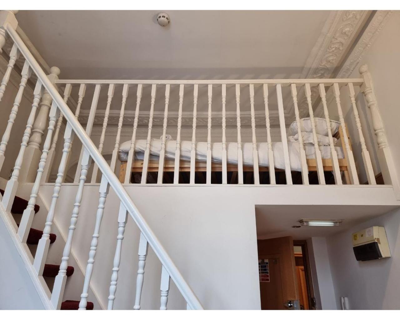 Appartement 80 Inverness Terrace Londen