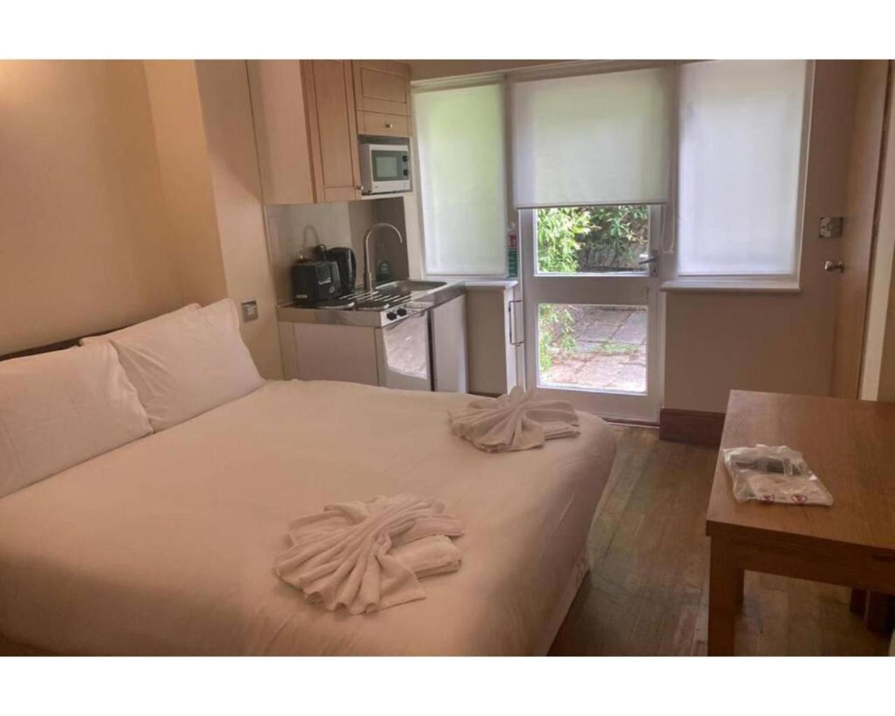 80 Inverness Terrace * Londen