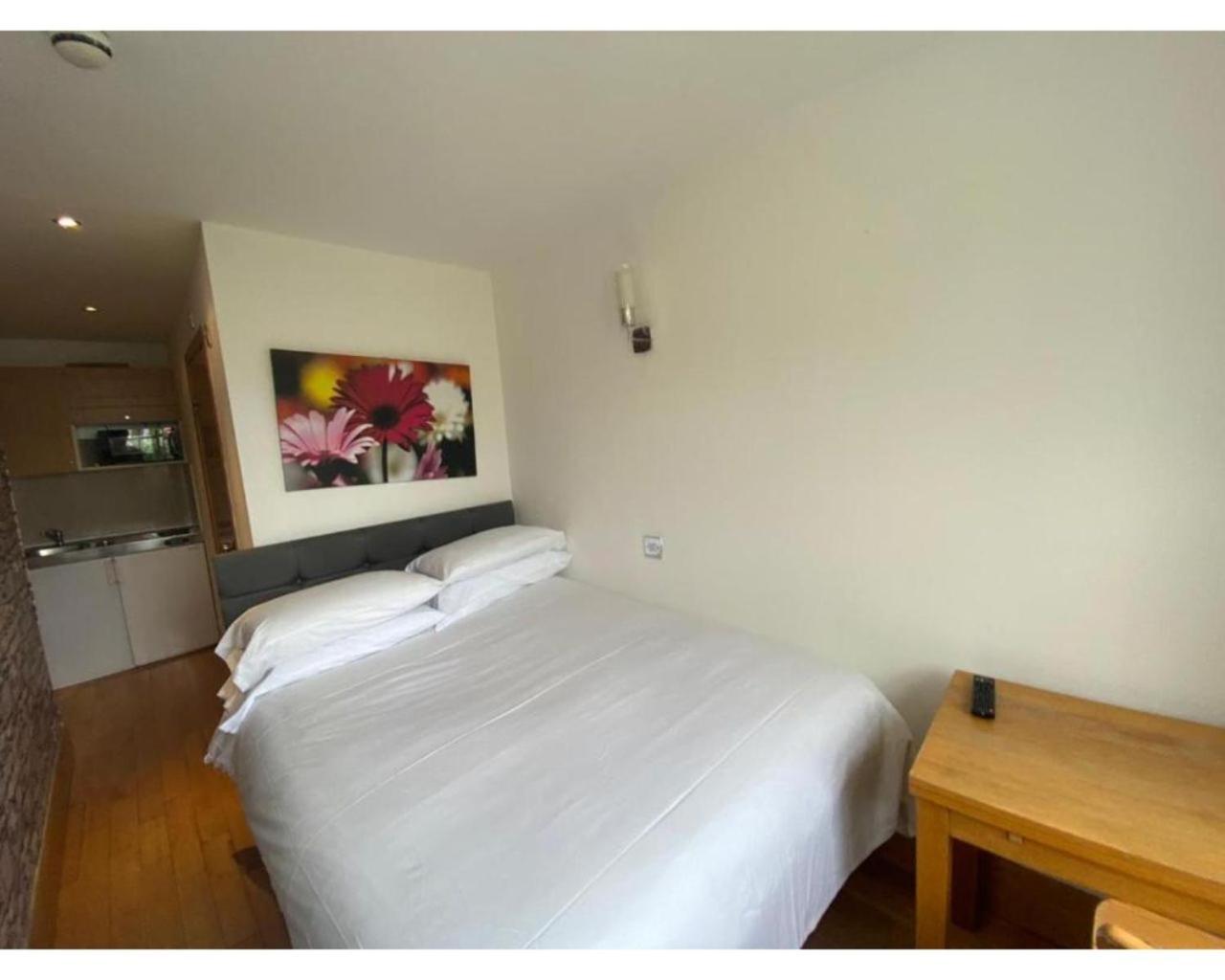 Appartement 80 Inverness Terrace Londen