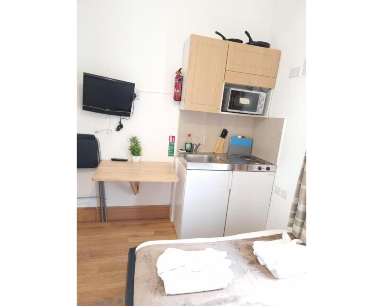 80 Inverness Terrace * Londen