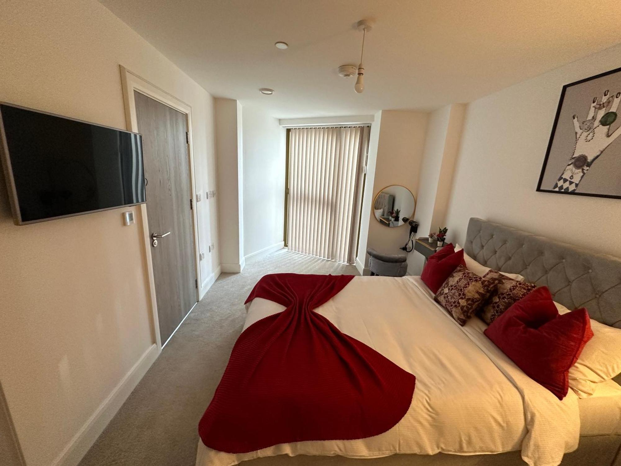 Luxury 2 Bedrooms - 2 Bathrooms - F5 *