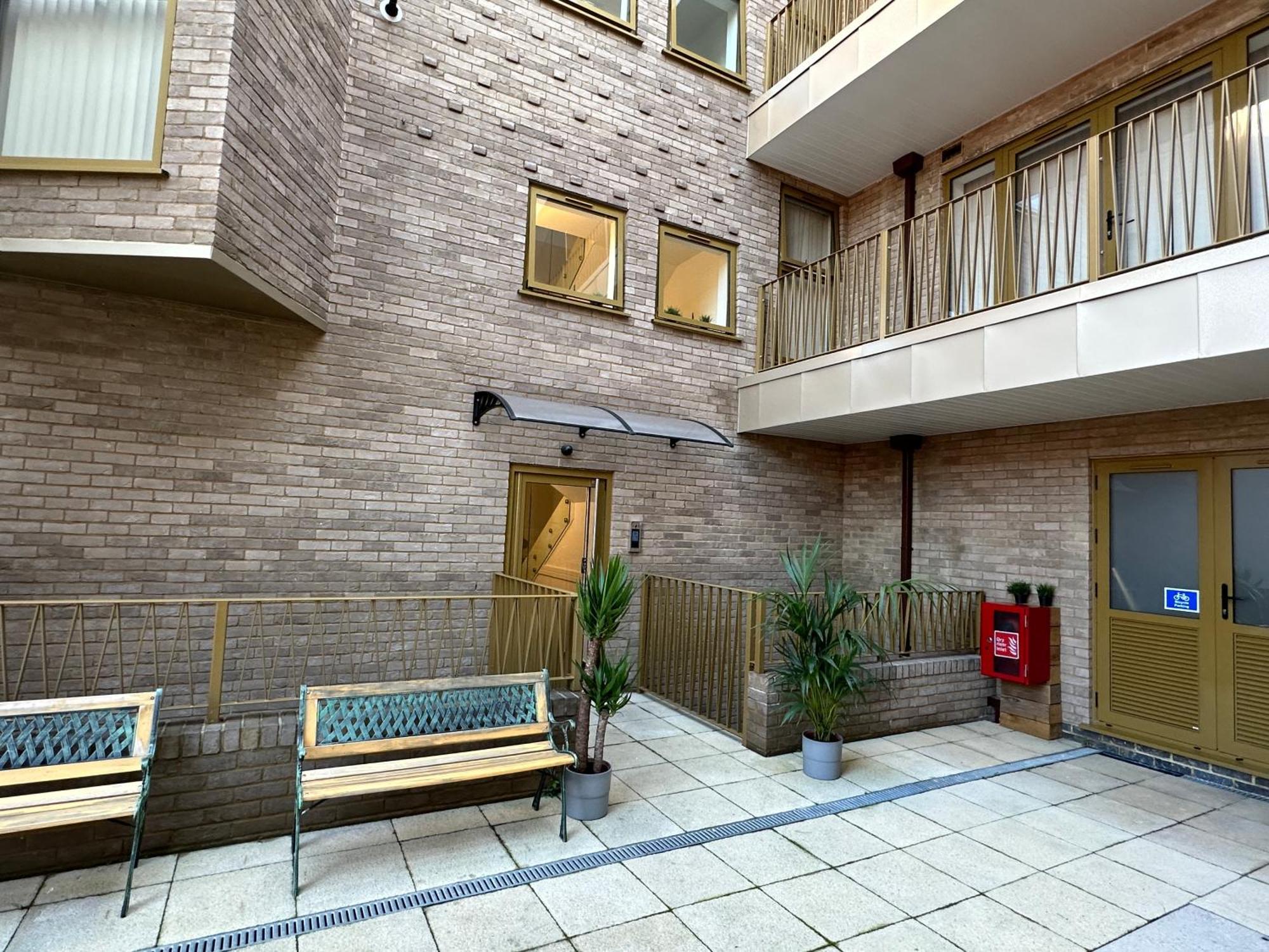Luxury 2 Bedrooms - 2 Bathrooms - F5 Londres