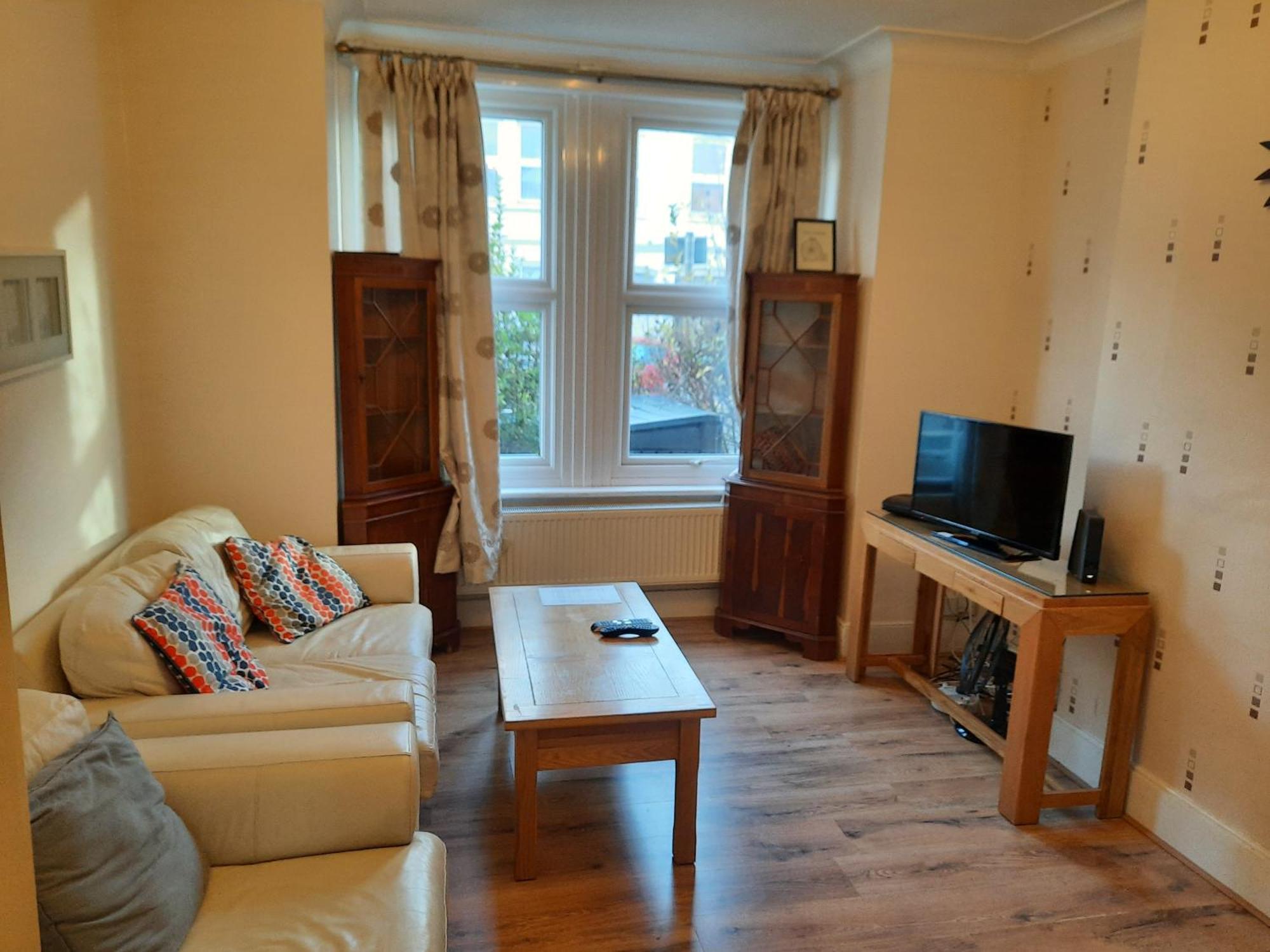 Boundary Road, 1 Bedroom & 2 Bedroom Flats * Londres