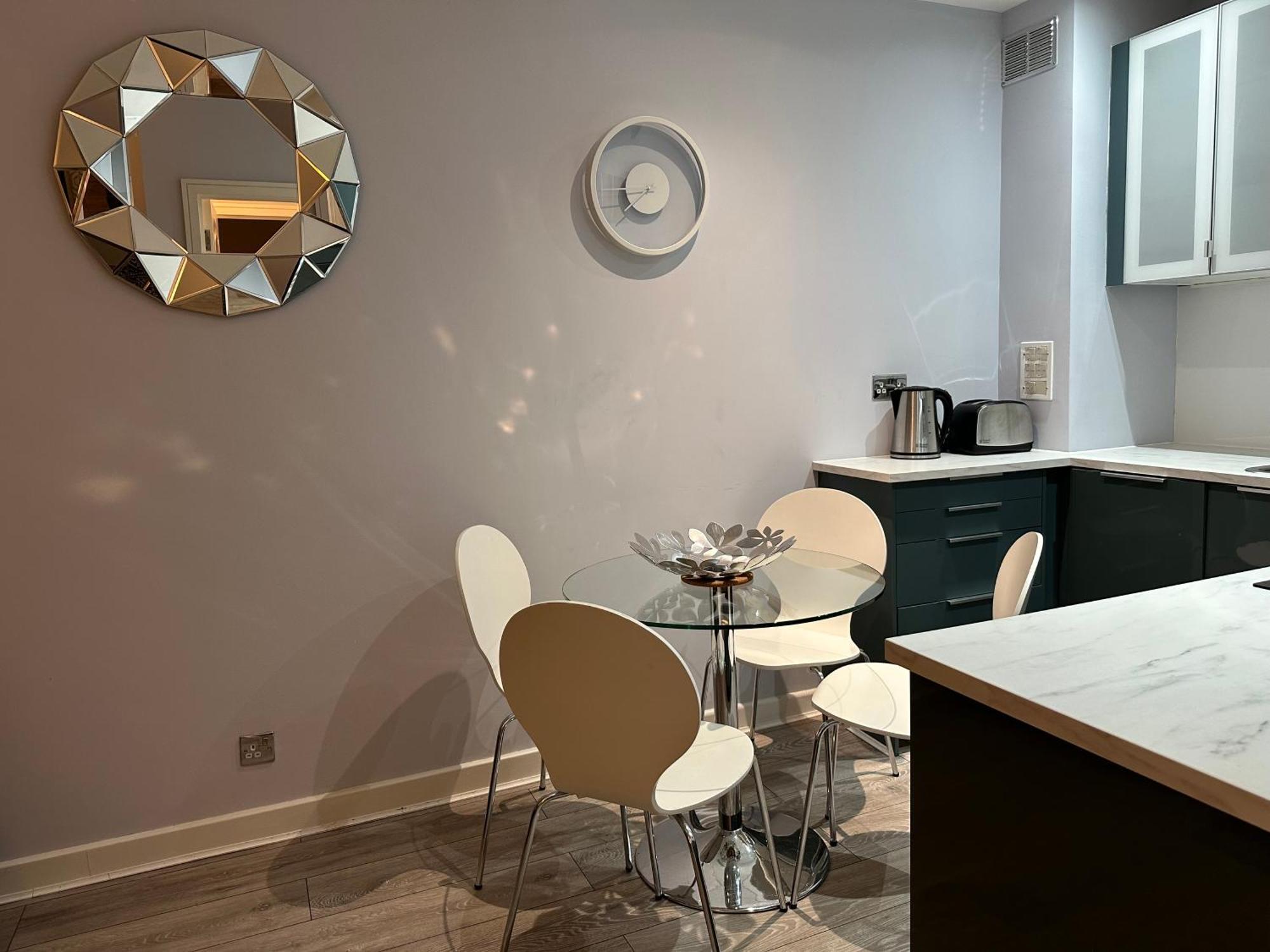 Modern Flat - Fantastic Location 10 Min Walking To Oxford Street! * Londen