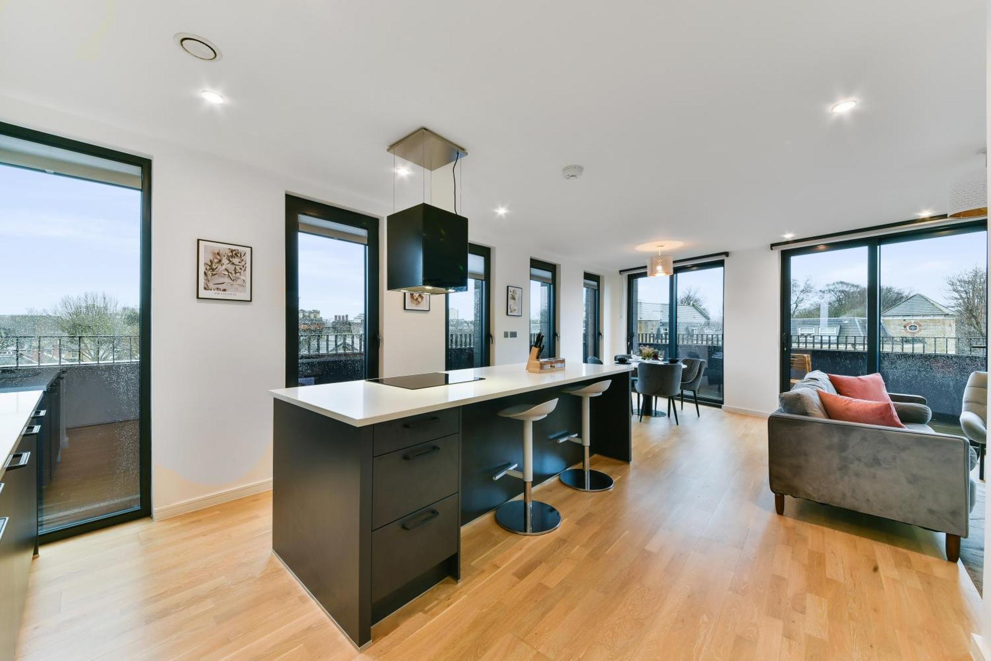 The Vale - Luxury Apartment London