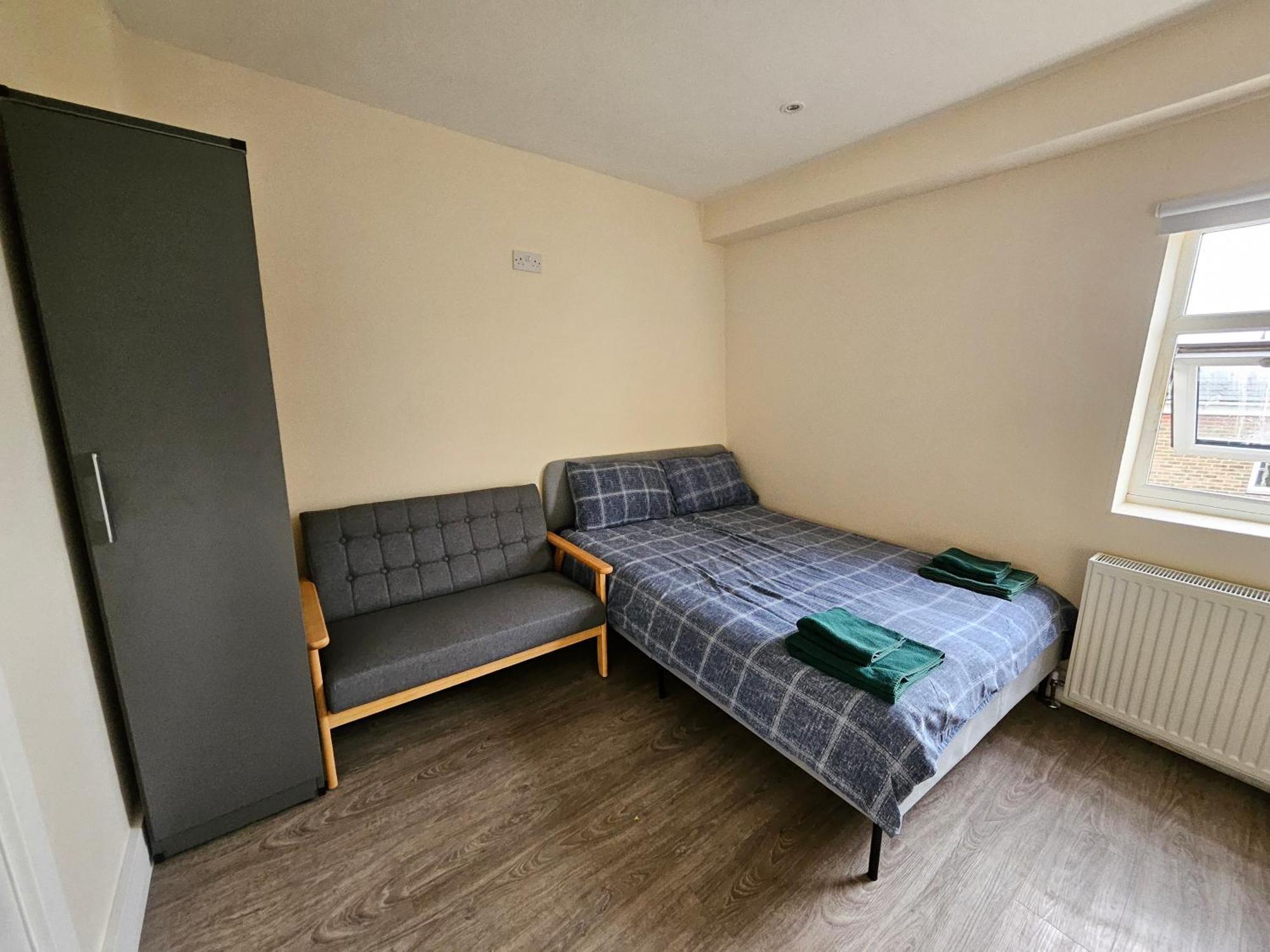 Private Near Ideal For Explorers Homestay
