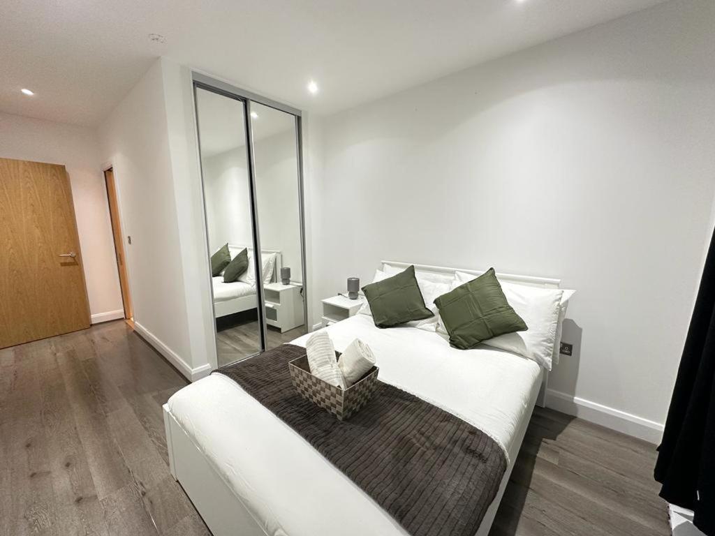 Luxury 2 Bedroom Penthouse Near * Londres