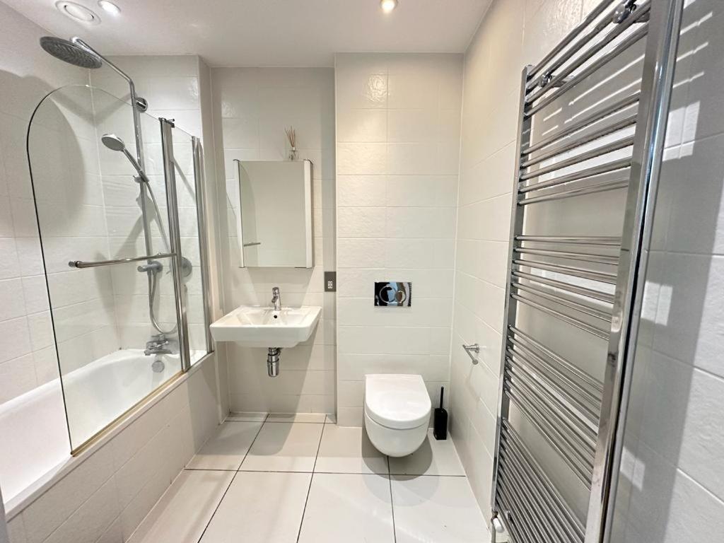 Appartement Luxury 2 Bedroom Penthouse Near Londres