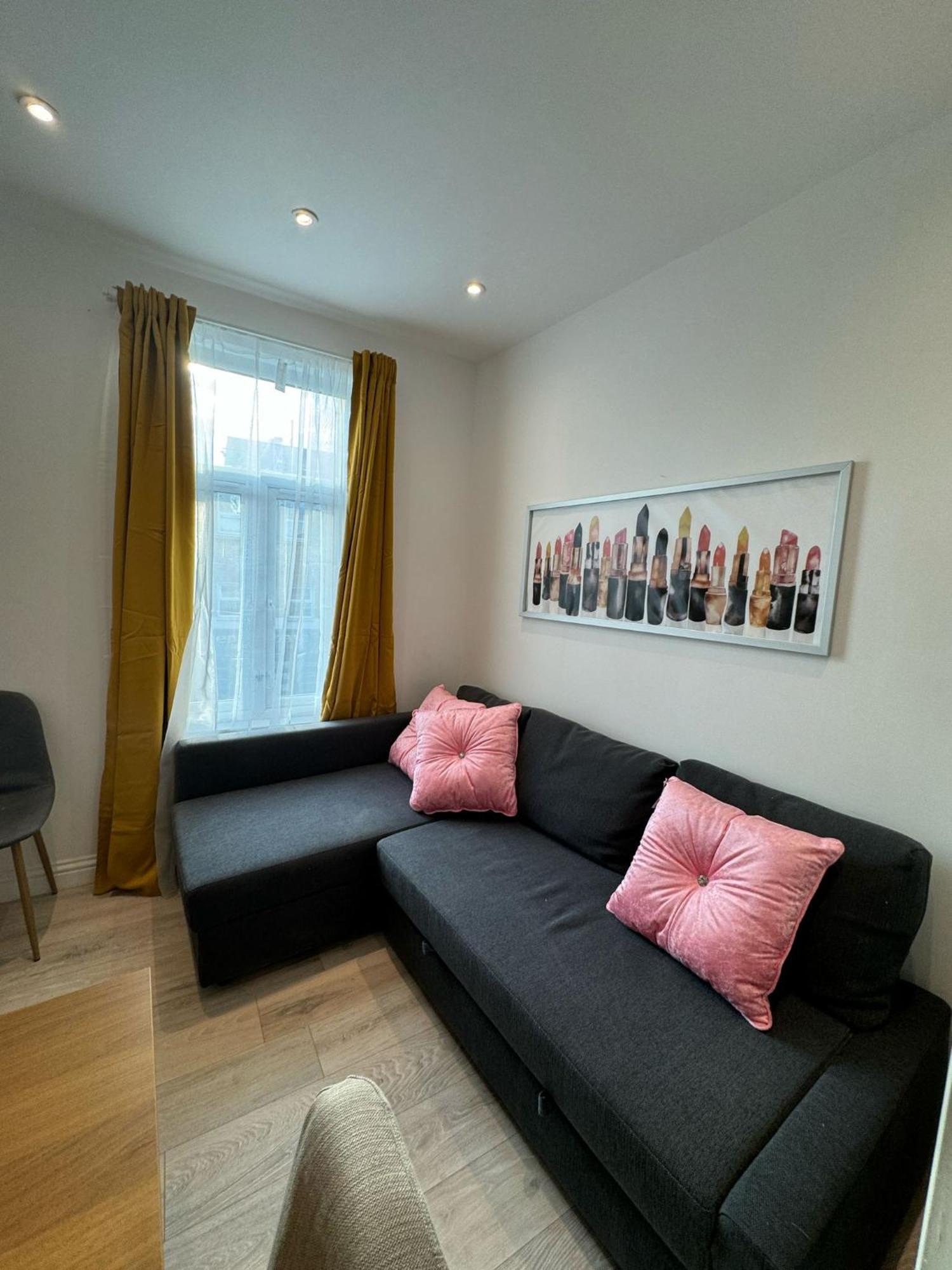 Flat B, In Earlsfield Londres