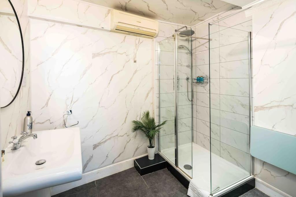 Appartement Harrods 4br 6bed House Ac