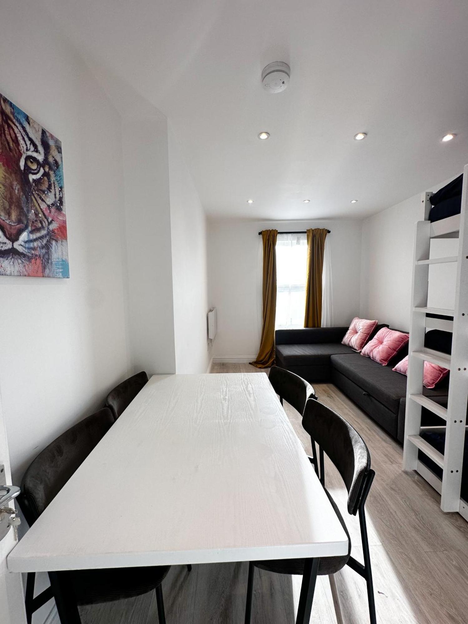 Apartment Flat A In Earlsfield