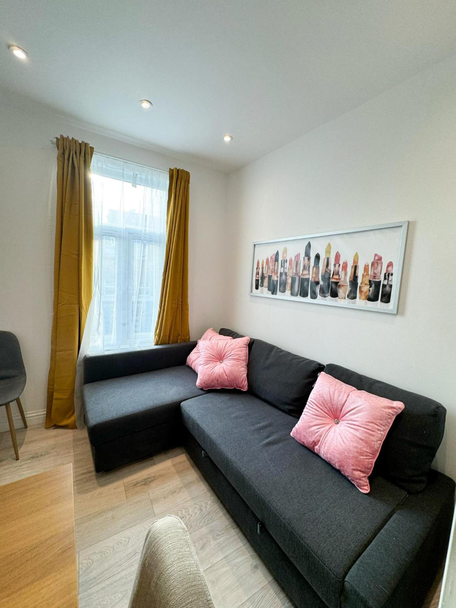 Flat A In Earlsfield Apartment London