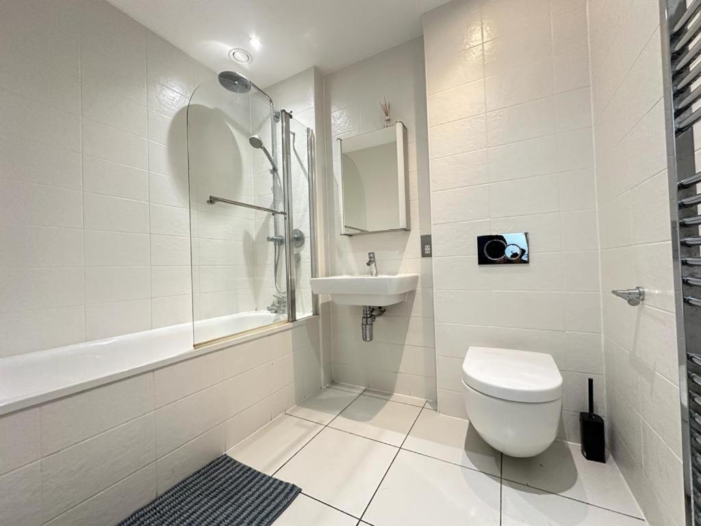 Luxury 2 Bedroom Penthouse Near * Londres