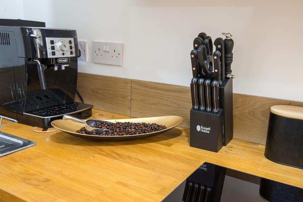 Appartement Luxury Versace 2 Bed, Hot Tub, Pool Table, Sky Tv