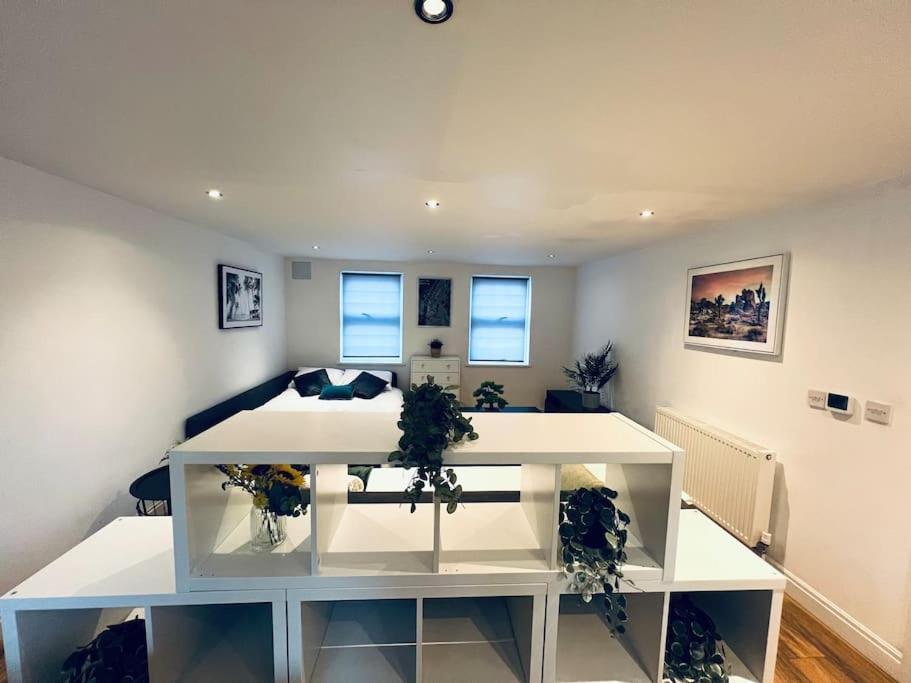 Gorgeous One Bed Flat In Central