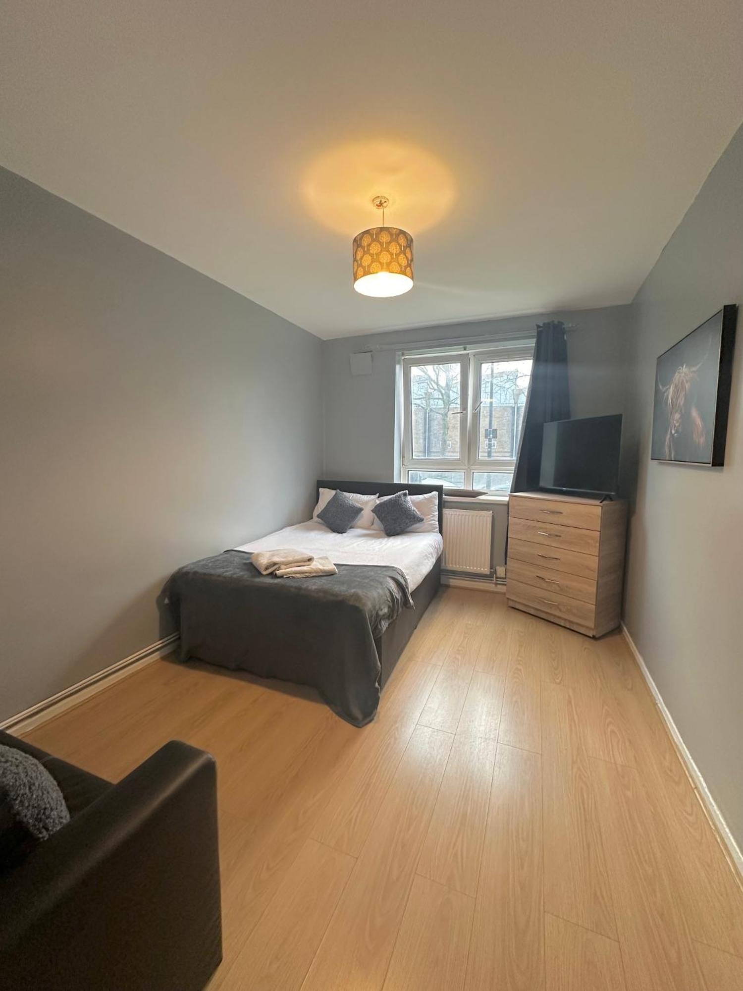 Apartamento 1 Bedroom Flat In Whitechapel, Londres