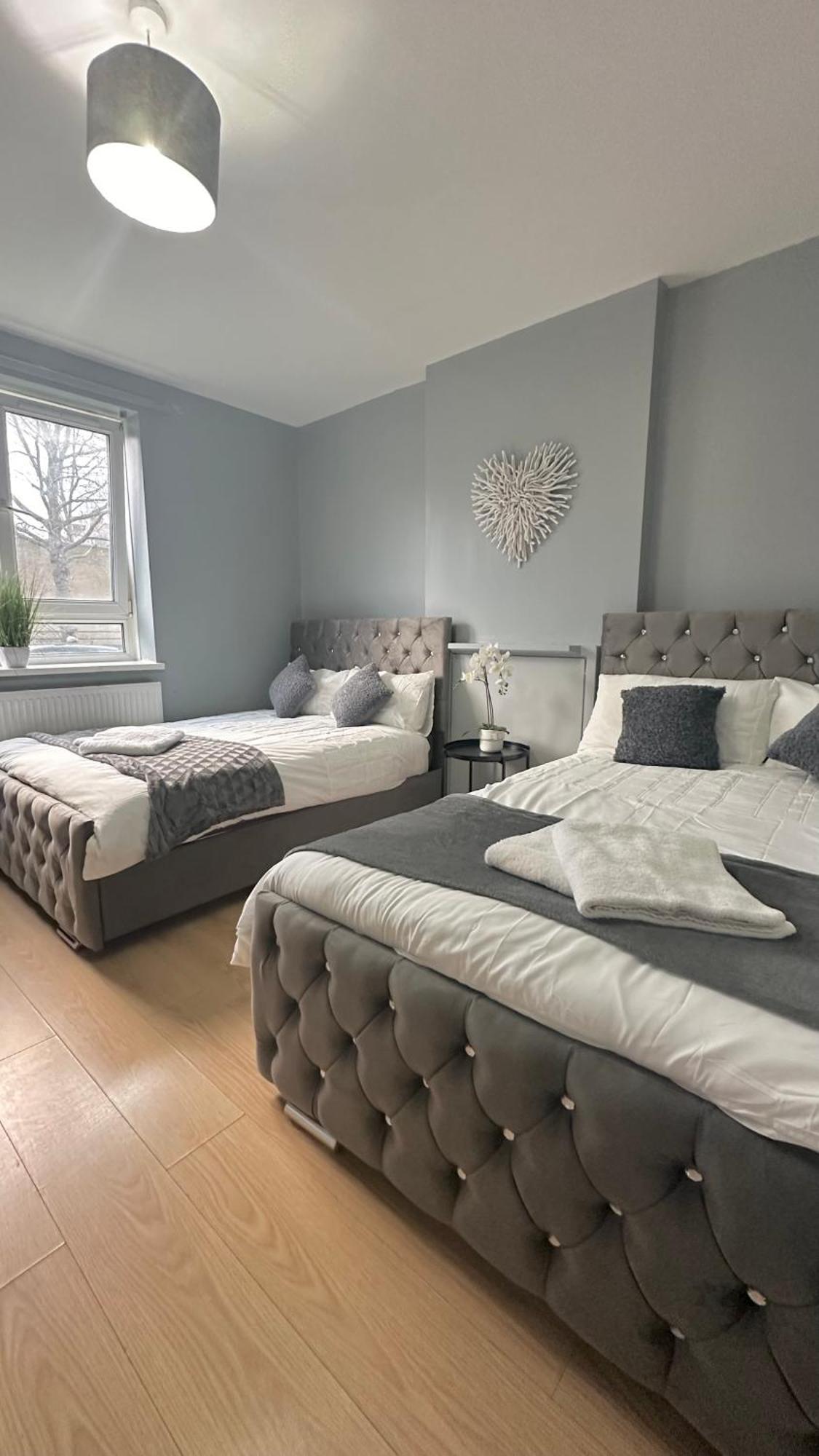 1 Bedroom Flat In Whitechapel, *