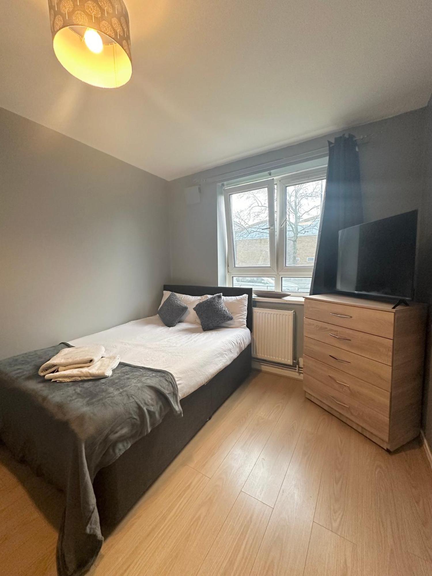 Apartamento 1 Bedroom Flat In Whitechapel, Londres