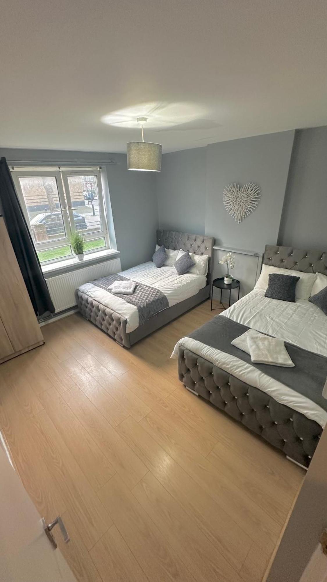 Apartamento 1 Bedroom Flat In Whitechapel, Londres