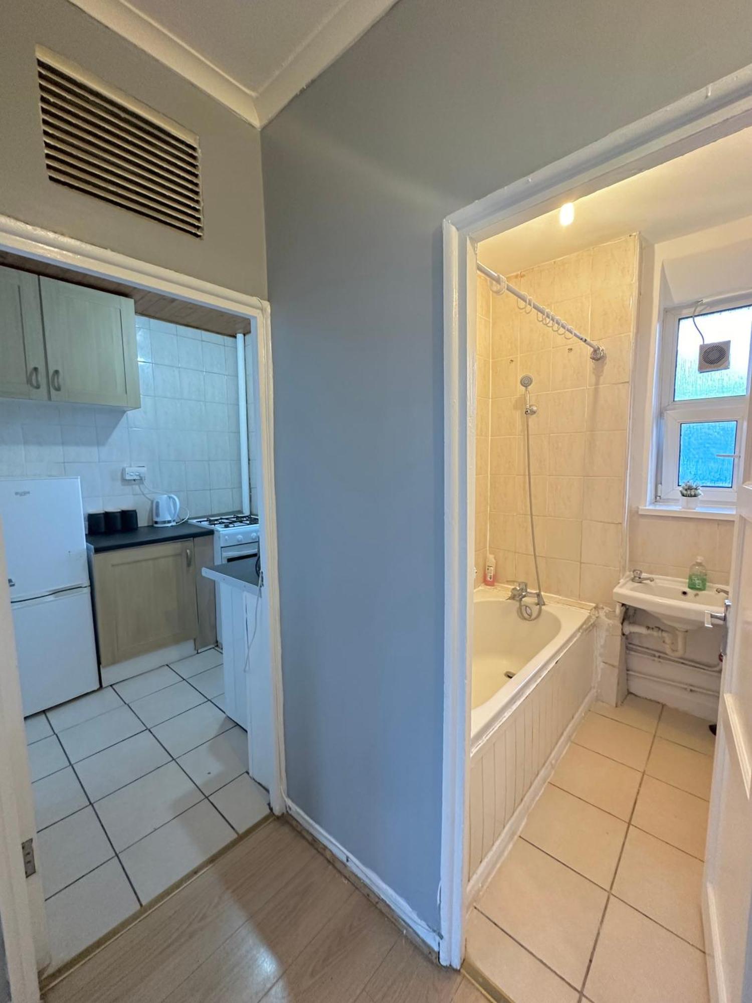 1 Bedroom Flat In Whitechapel, * Londres