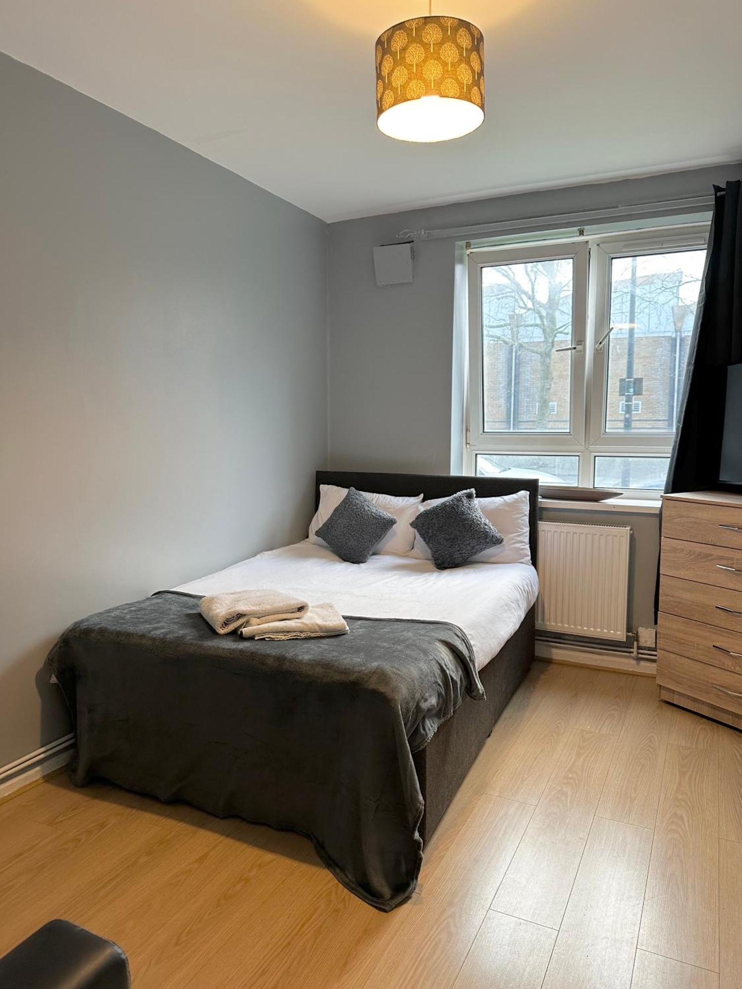 Apartamento 1 Bedroom Flat In Whitechapel, Londres