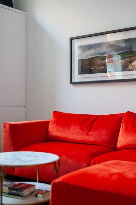 Modern & Trendy 1-bed In Earl's Court!