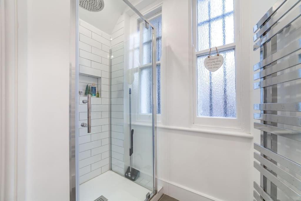 Apartamento Modern & Trendy 1-bed In Earl's Court! Londres