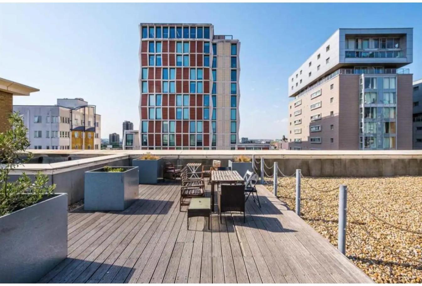 Superb Business Travellers Tower Of * Londres