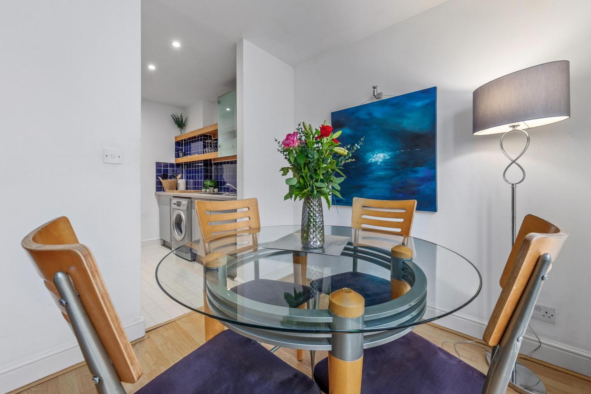 Superb Business Travellers Tower Of Appartement Londres