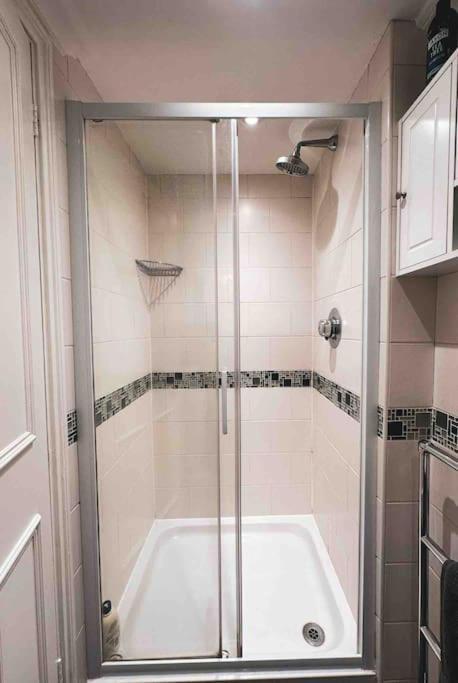 Apartment Kensington Spacious London