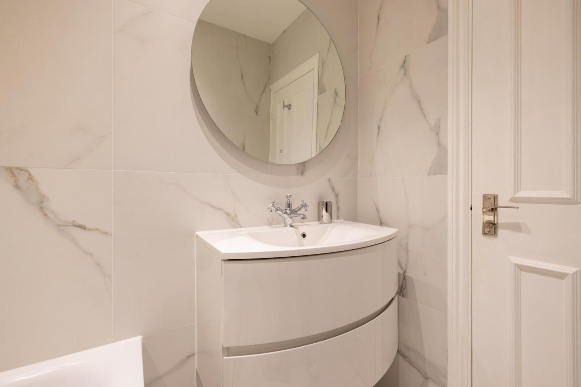 Cosy And Stylish Chelsea 2 Bedroom Flat Appartement *