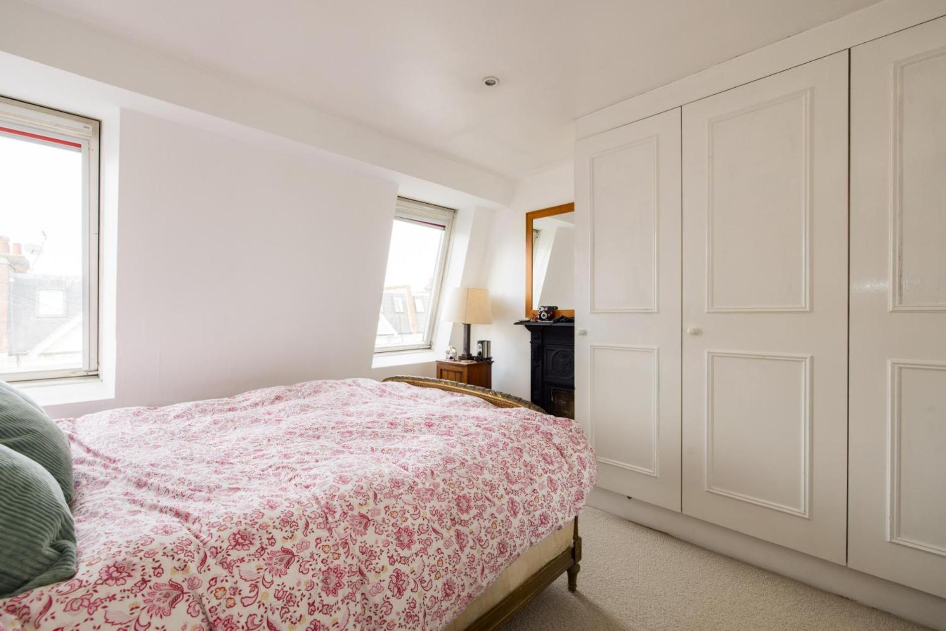 Fabulous 4 Bedroom Family In Fulham Appartement