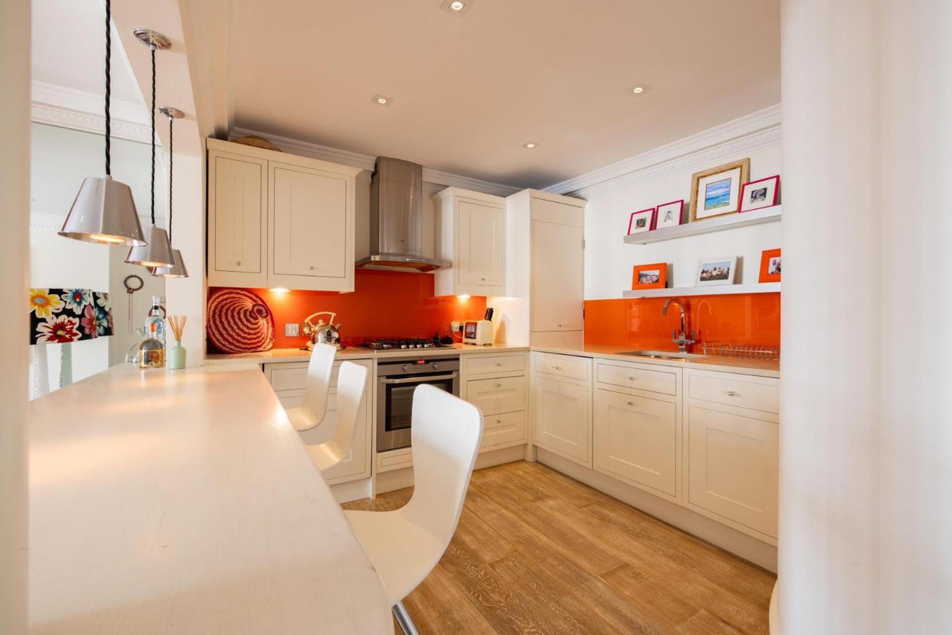 A Royal - Stylish 2 Bedroom In Kensington Appartement